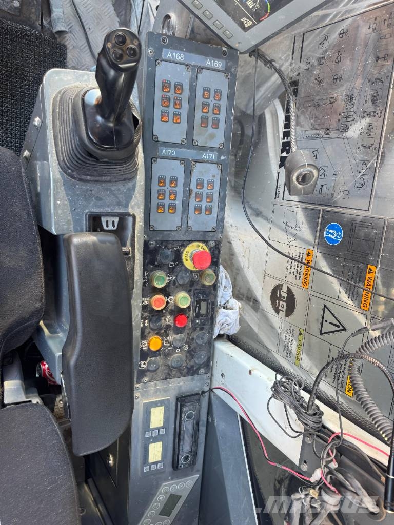 Liebherr R 9150 B 履带挖掘机
