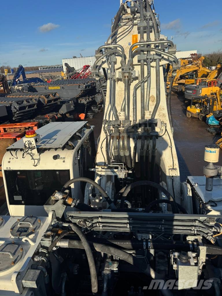Liebherr R 9150 B 履带挖掘机