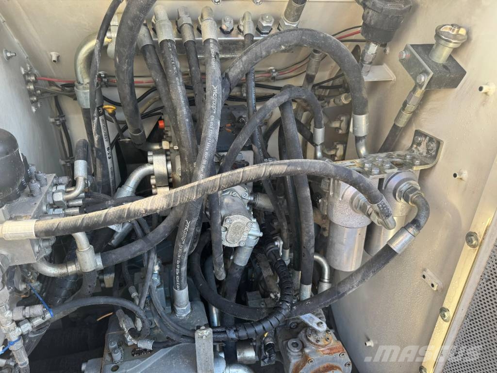Liebherr R 9150 B 履带挖掘机