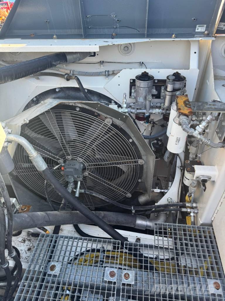 Liebherr R 9150 B 履带挖掘机