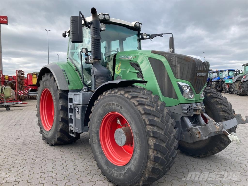 Fendt 824 Vario S4 ماكينات زراعية - غير ذلك