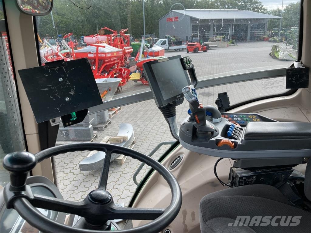 Fendt 824 Vario S4 ماكينات زراعية - غير ذلك