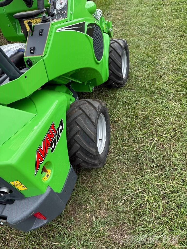 Avant 523 Mini loaders