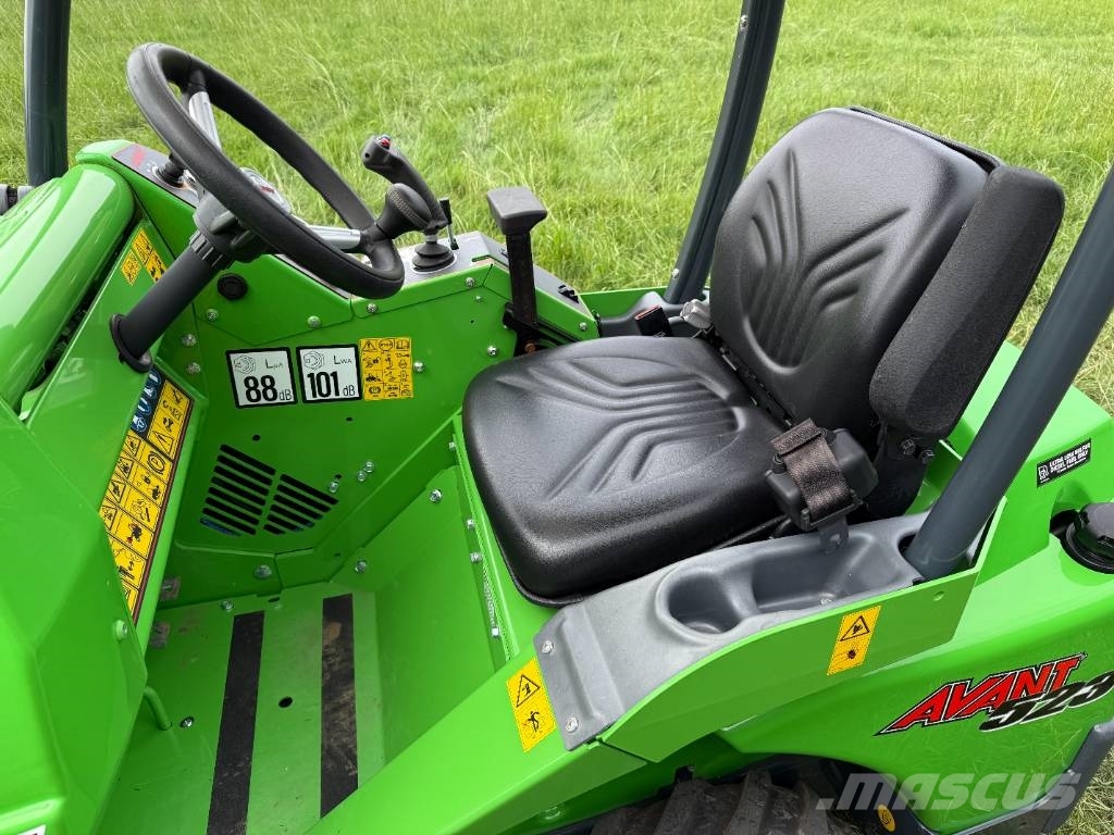 Avant 523 Mini loaders