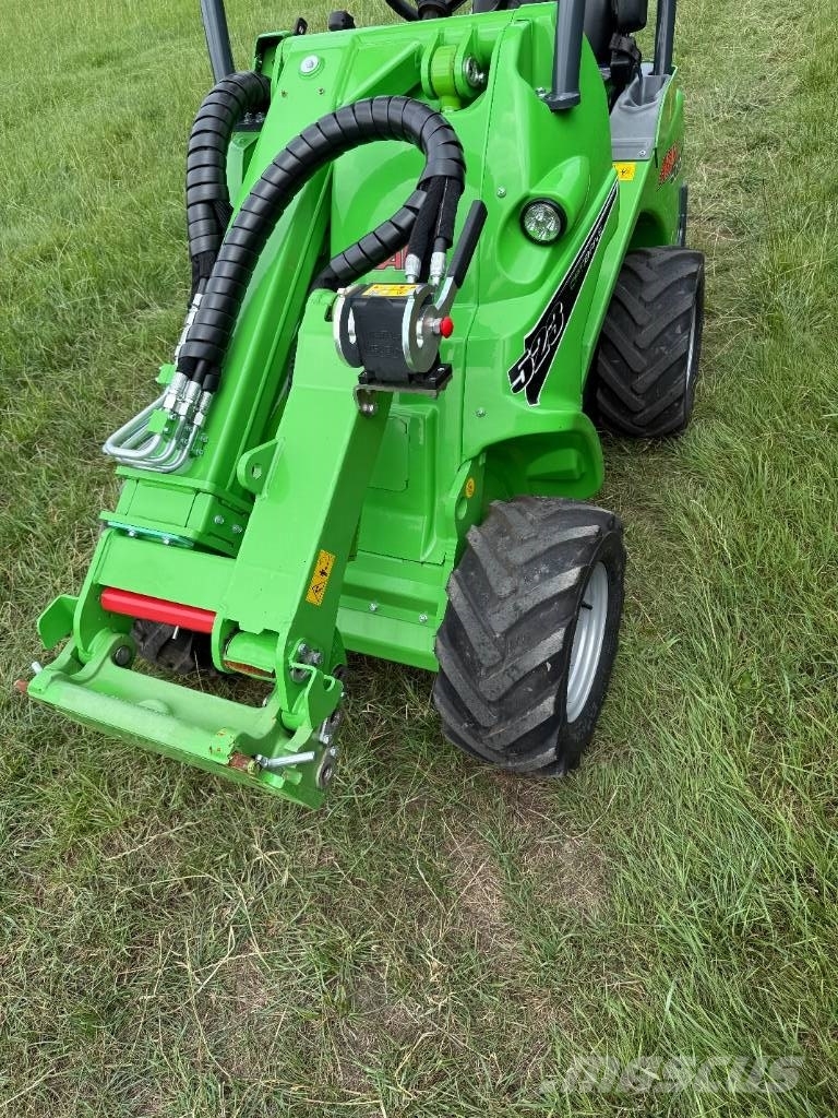 Avant 523 Mini loaders