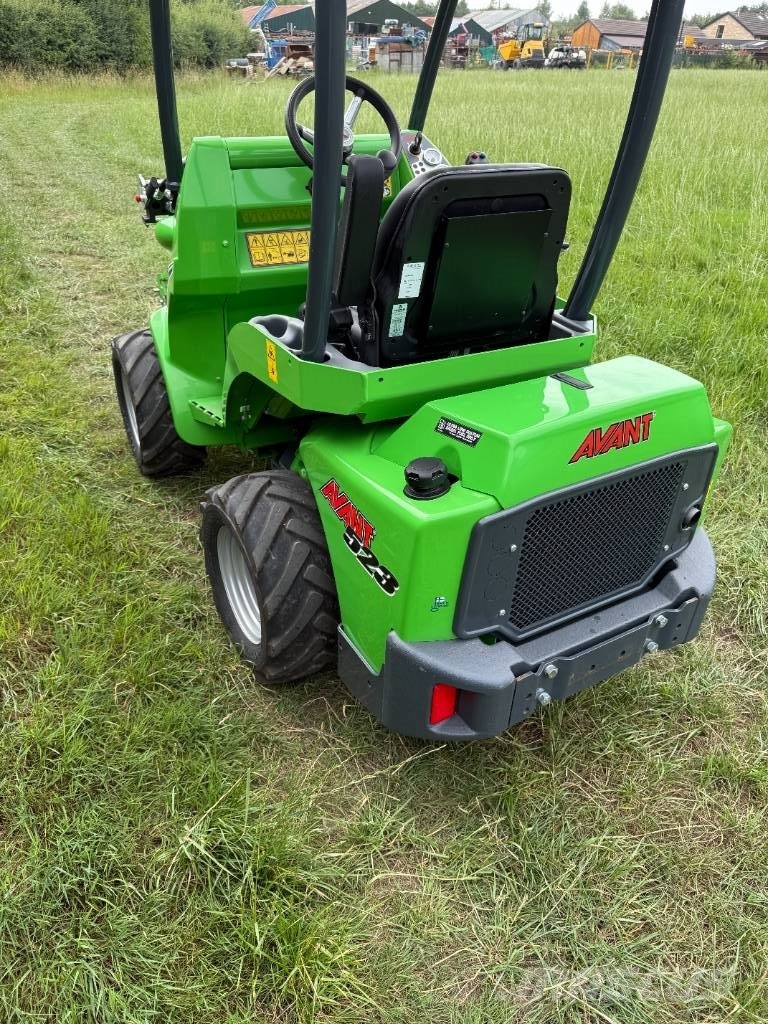 Avant 523 Mini loaders