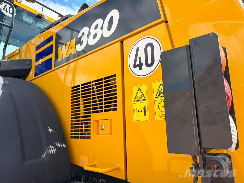 Komatsu WA380--8E0 Rataslaadurid