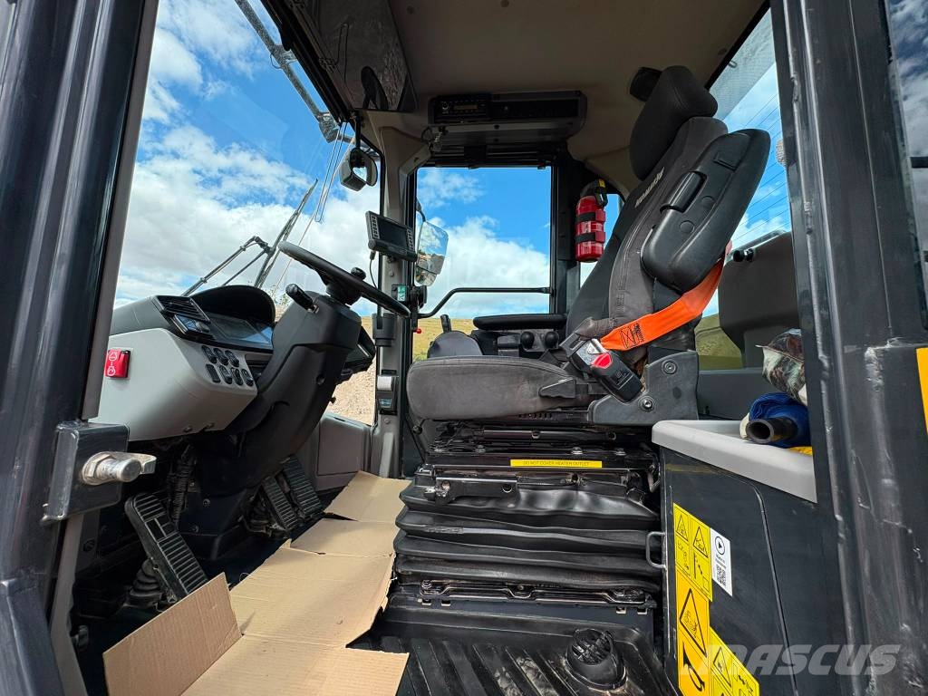 Komatsu WA380--8E0 Rataslaadurid
