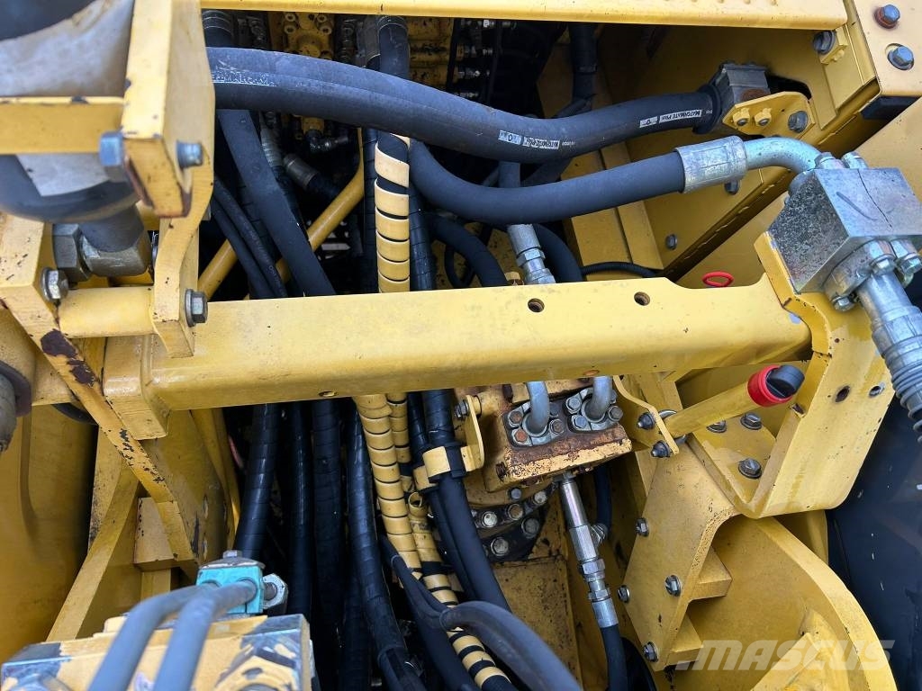 Komatsu PC 240 LC-8 Верижен екскаватор