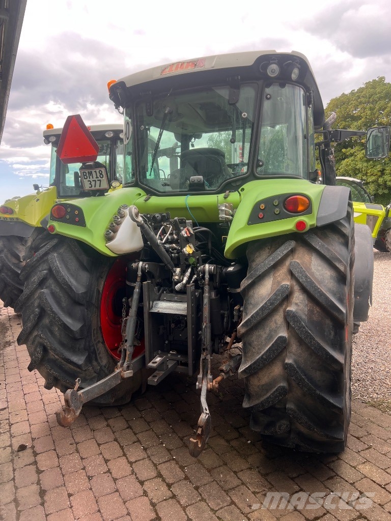 CLAAS Arion 420 CIS الجرارات