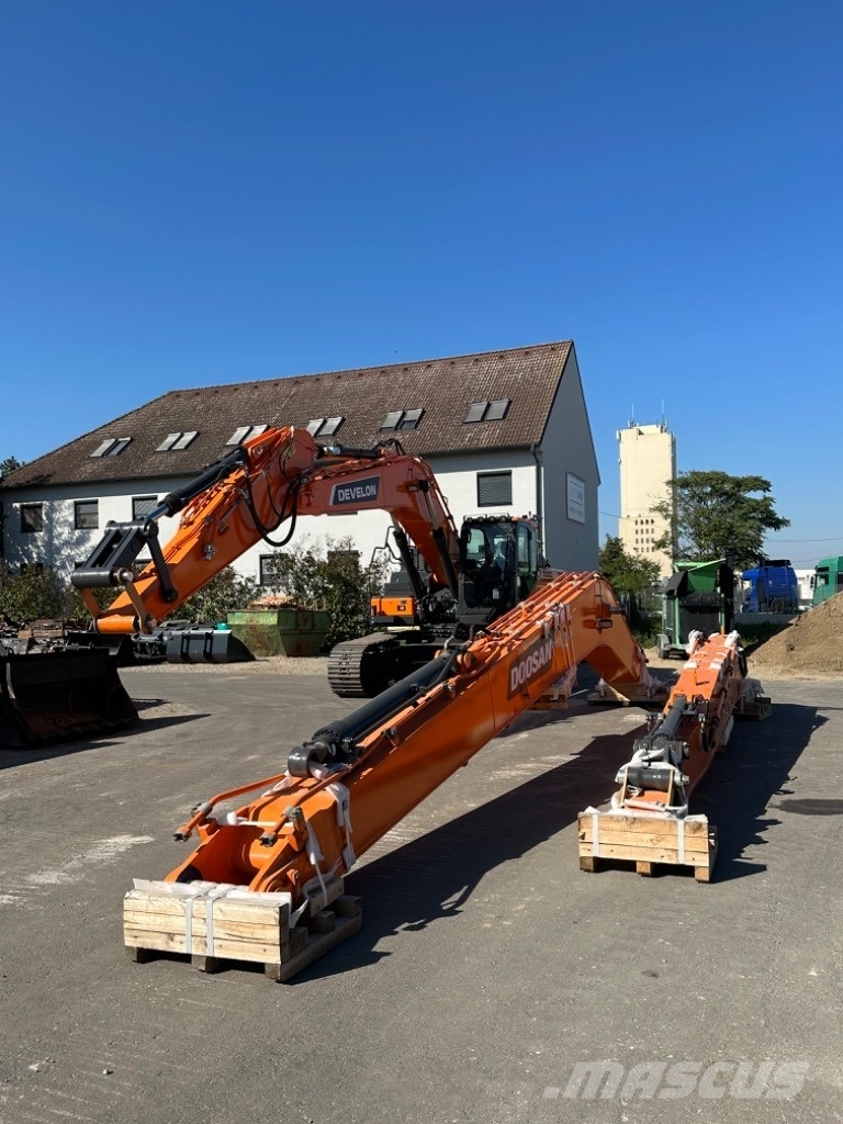 Develon DX300LC-7 Long Reach Crawler excavators