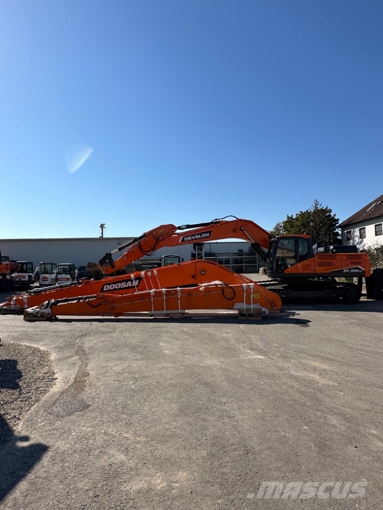 Develon DX300LC-7 Long Reach Crawler excavators