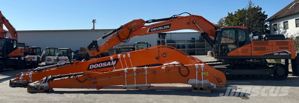 Develon DX300LC-7 Long Reach Crawler excavators