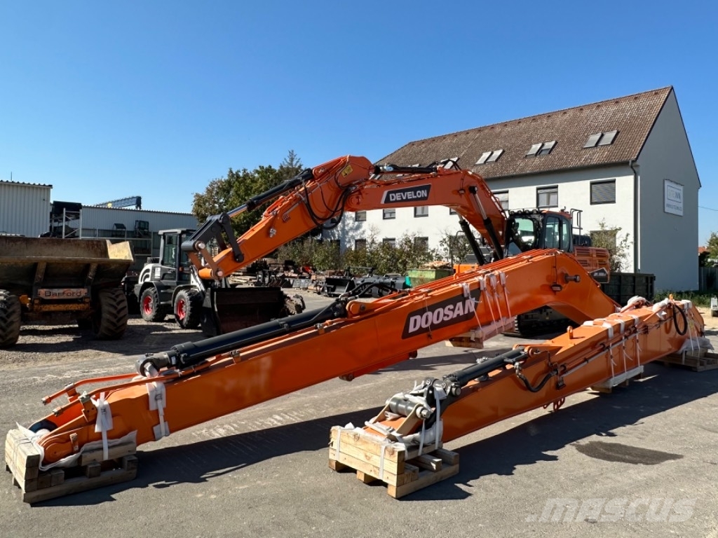 Develon DX300LC-7 Long Reach Crawler excavators