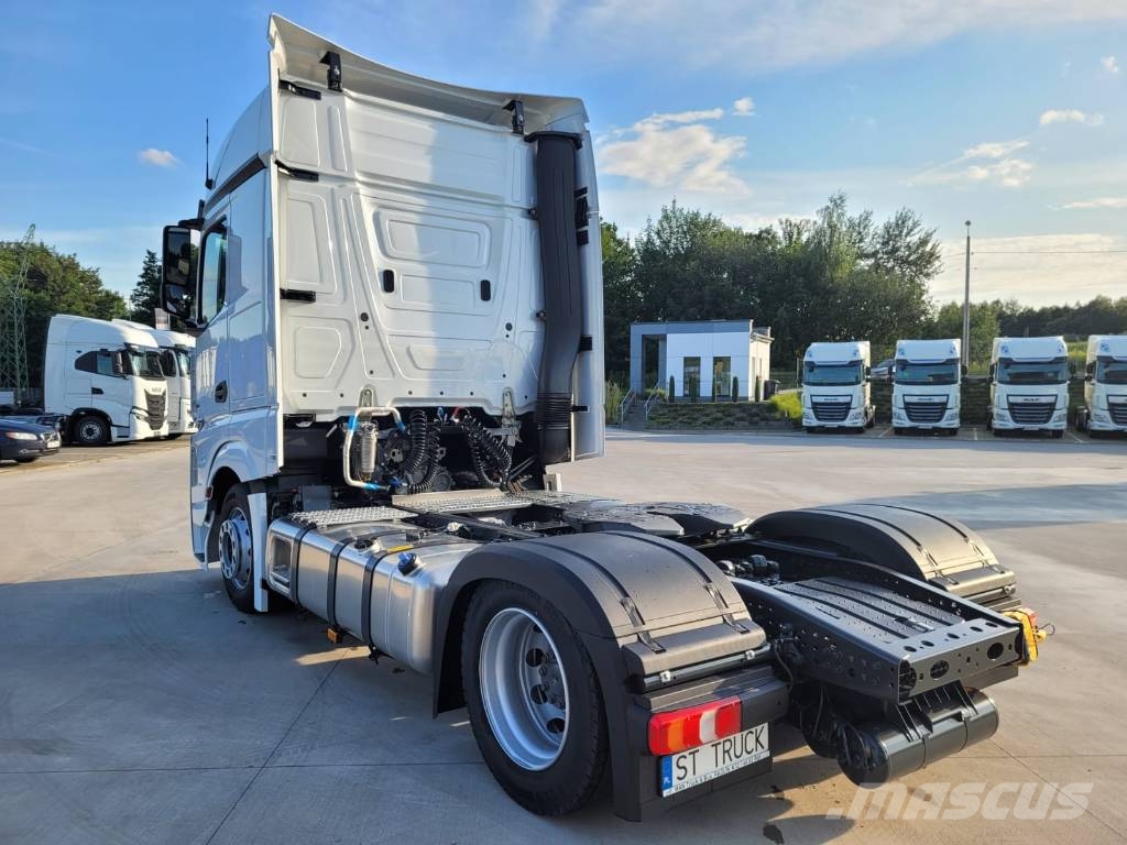 Mercedes-Benz ACTROS 1845 / MEGA / MP5 / 2 STUCK / BIGSPACE Sadulveokid