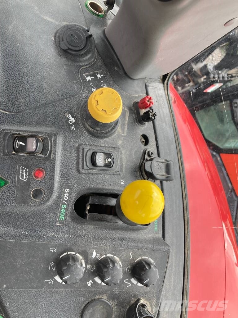 Case IH Farmall 105 U PRO FL Tractors