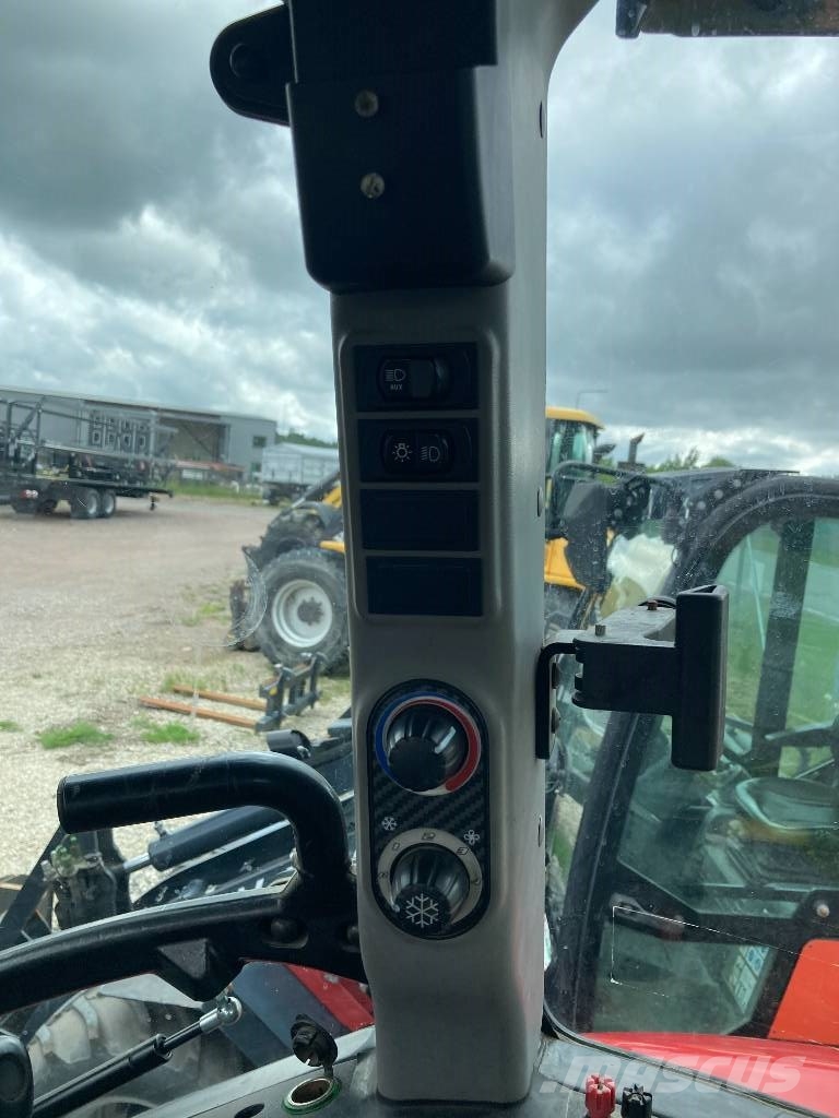 Case IH Farmall 105 U PRO FL Tractors