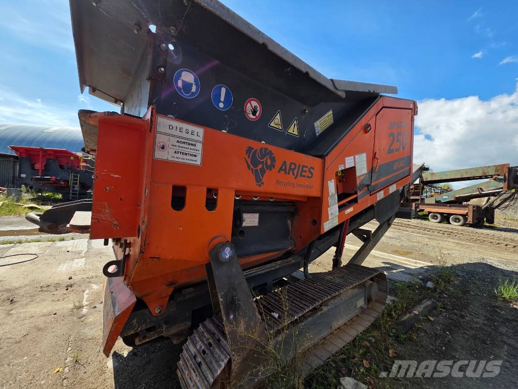 Arjes 250 EVO Stroji za razrez odpada