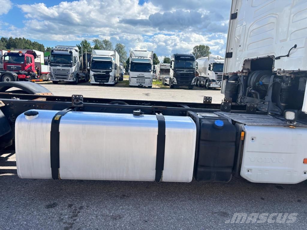 Volvo FH500 6x2 EURO6 + PTO Camiones con chasís y cabina