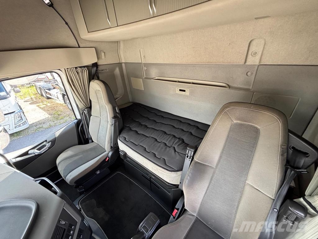 Volvo FH500 6x2 EURO6 + PTO Camiones con chasís y cabina