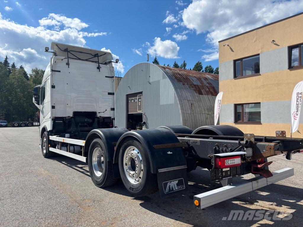 Volvo FH500 6x2 EURO6 + PTO Camiones con chasís y cabina