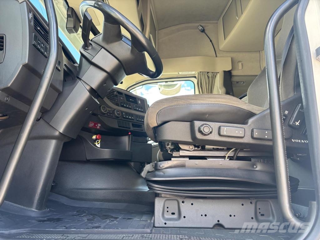 Volvo FH500 6x2 EURO6 + PTO Camiones con chasís y cabina