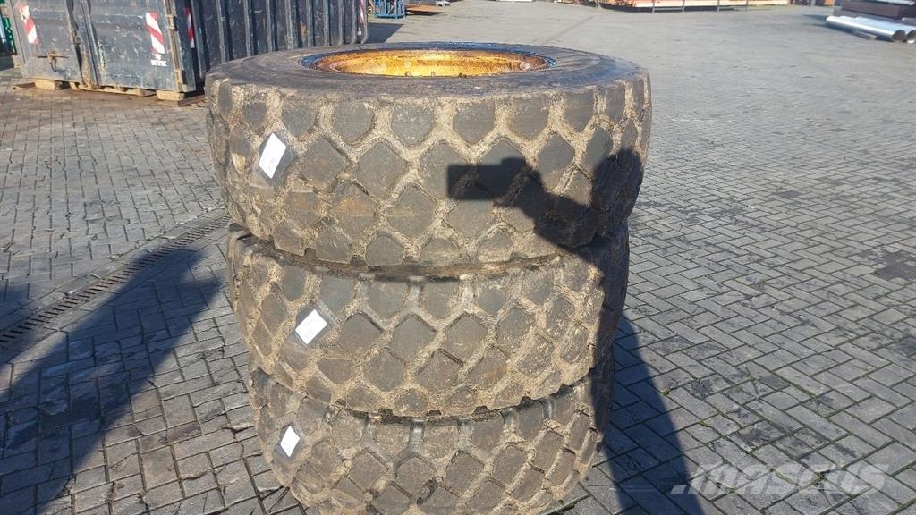 CASE 521F-MTP 17.5R25-Tire/Reifen/Band Gume, točkovi i felne