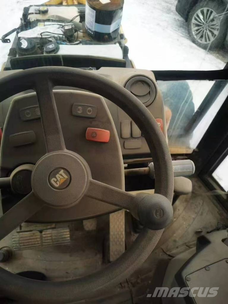 CAT 416 E 收穫集運機