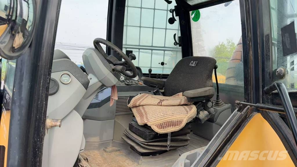 CAT 416 E 收穫集運機