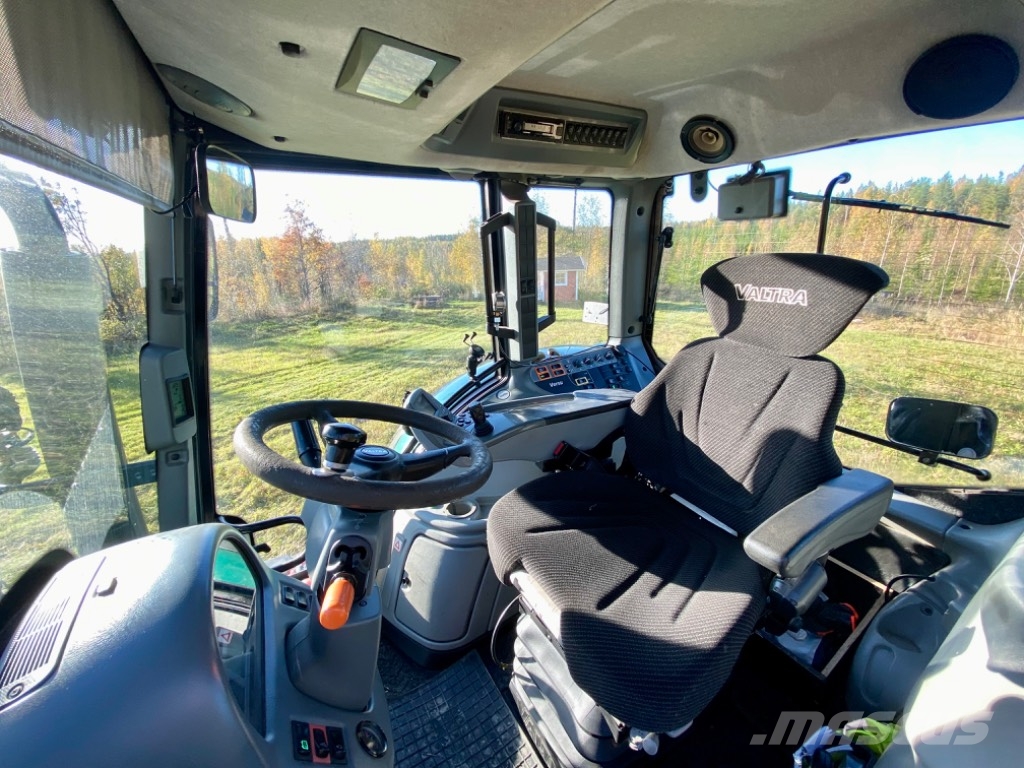 Valtra T 163 EV Traktory