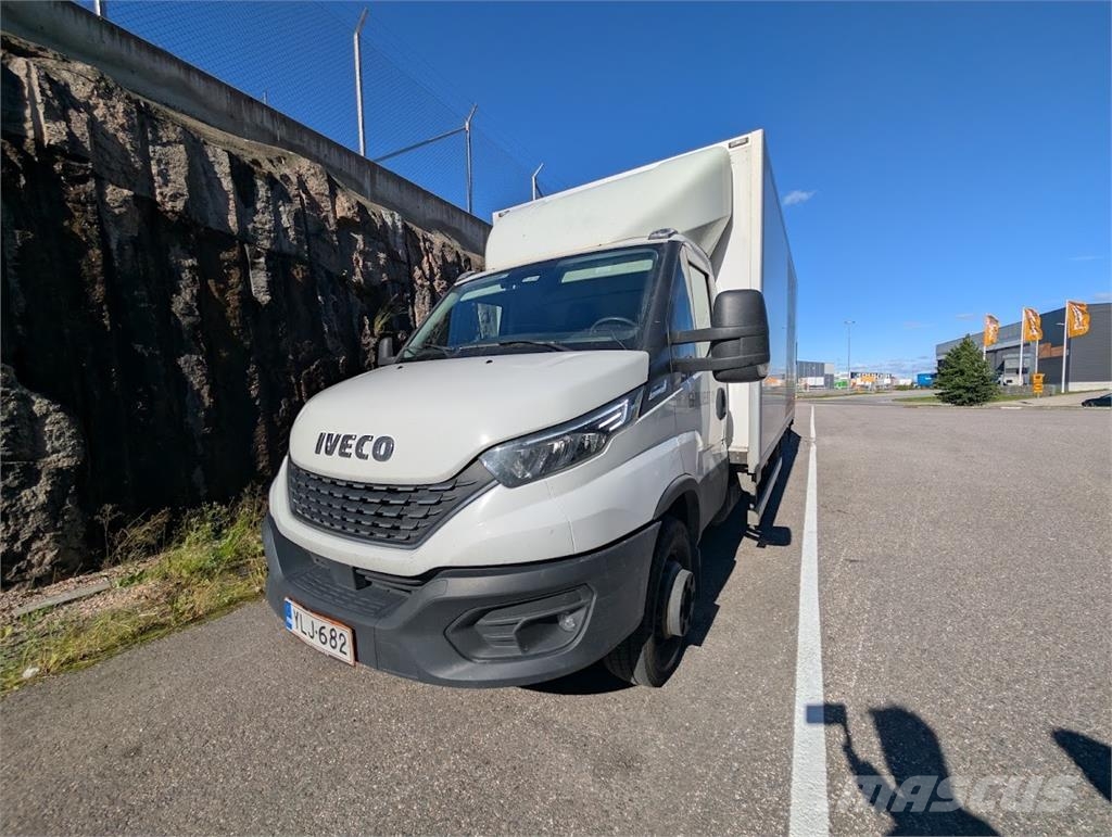 Iveco 70C18 Preču pārvadāšanas furgoni