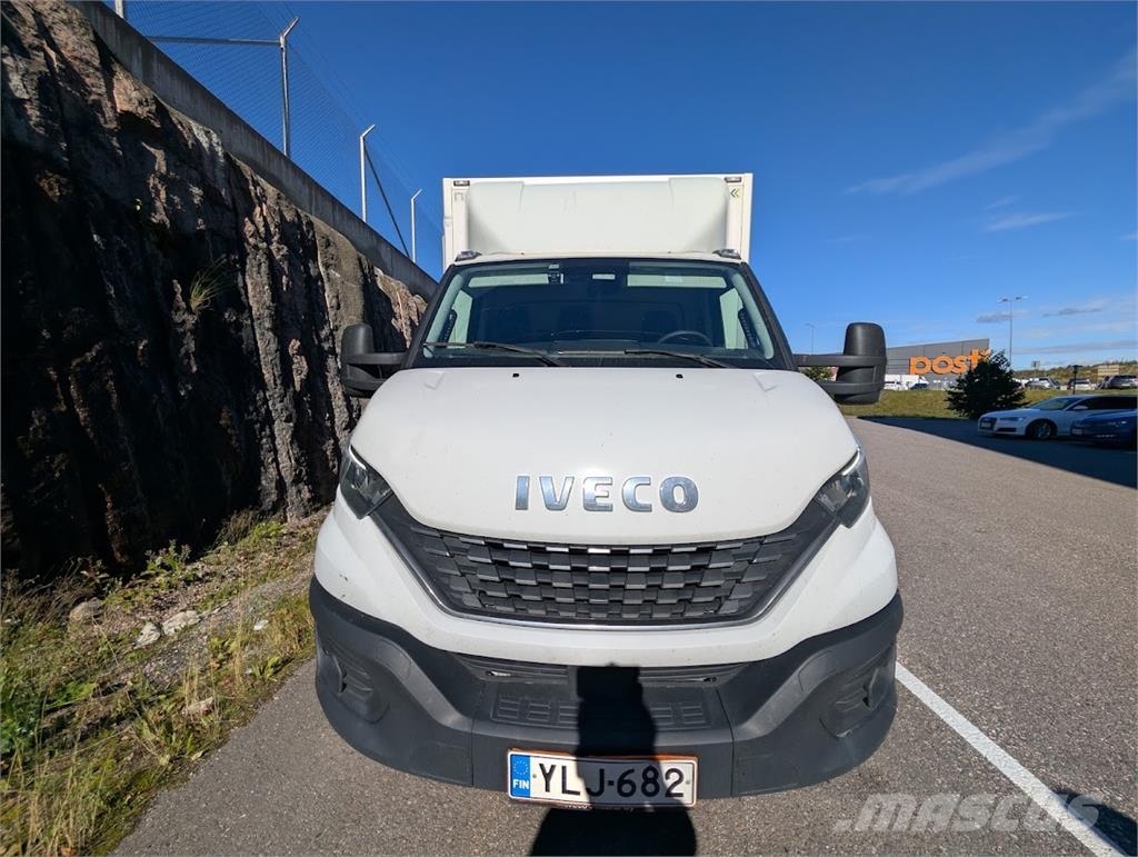 Iveco 70C18 Preču pārvadāšanas furgoni