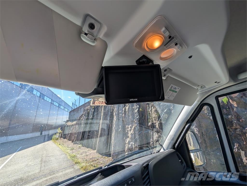 Iveco 70C18 Preču pārvadāšanas furgoni