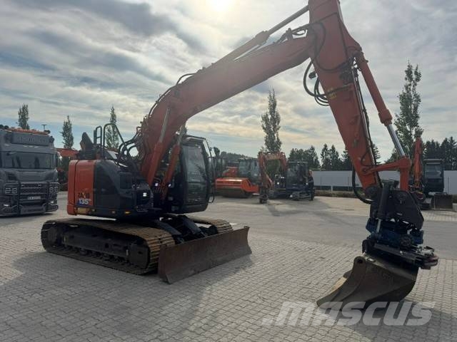 Hitachi ZX135US-6 حفارات زحافة