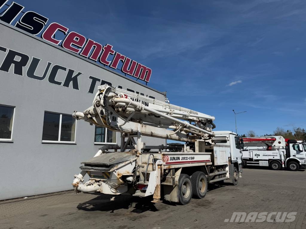 Mercedes-Benz Actros 3341 JunJin 33-4.16 HP Betonpomptrucks