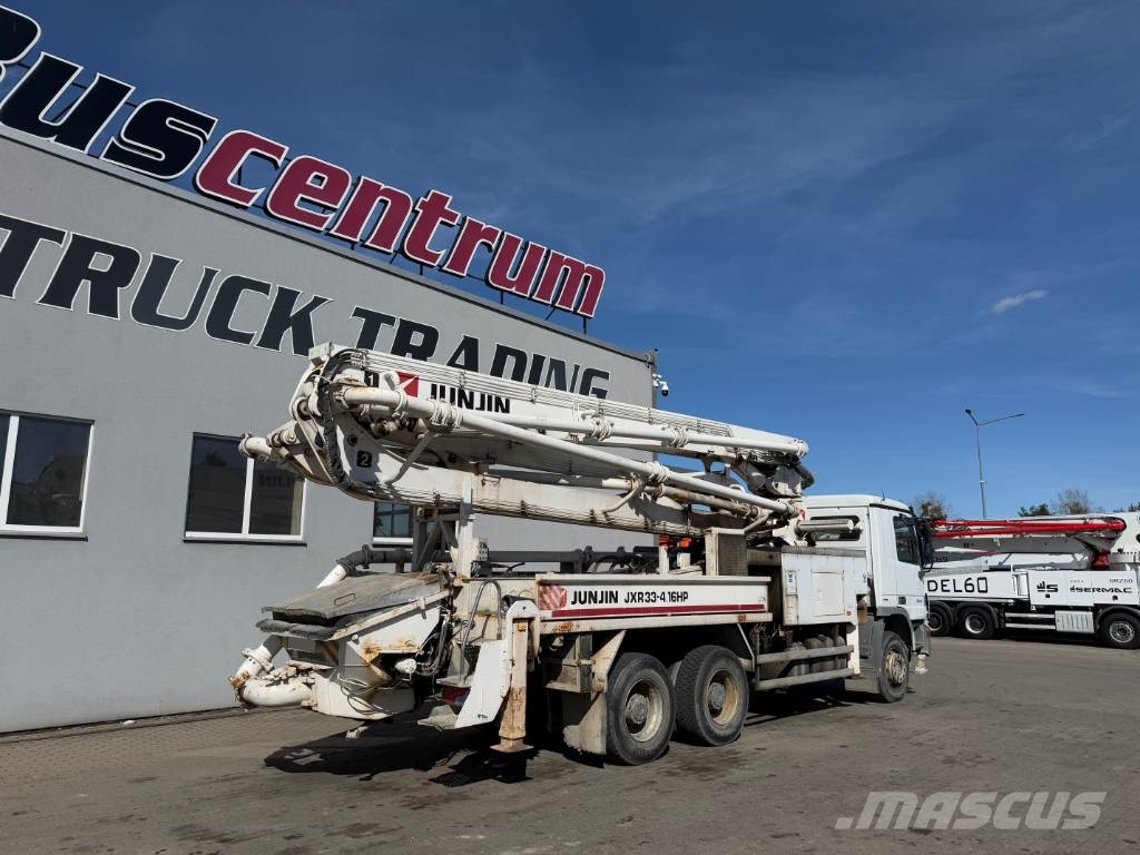 Mercedes-Benz Actros 3341 JunJin 33-4.16 HP Betonpomptrucks