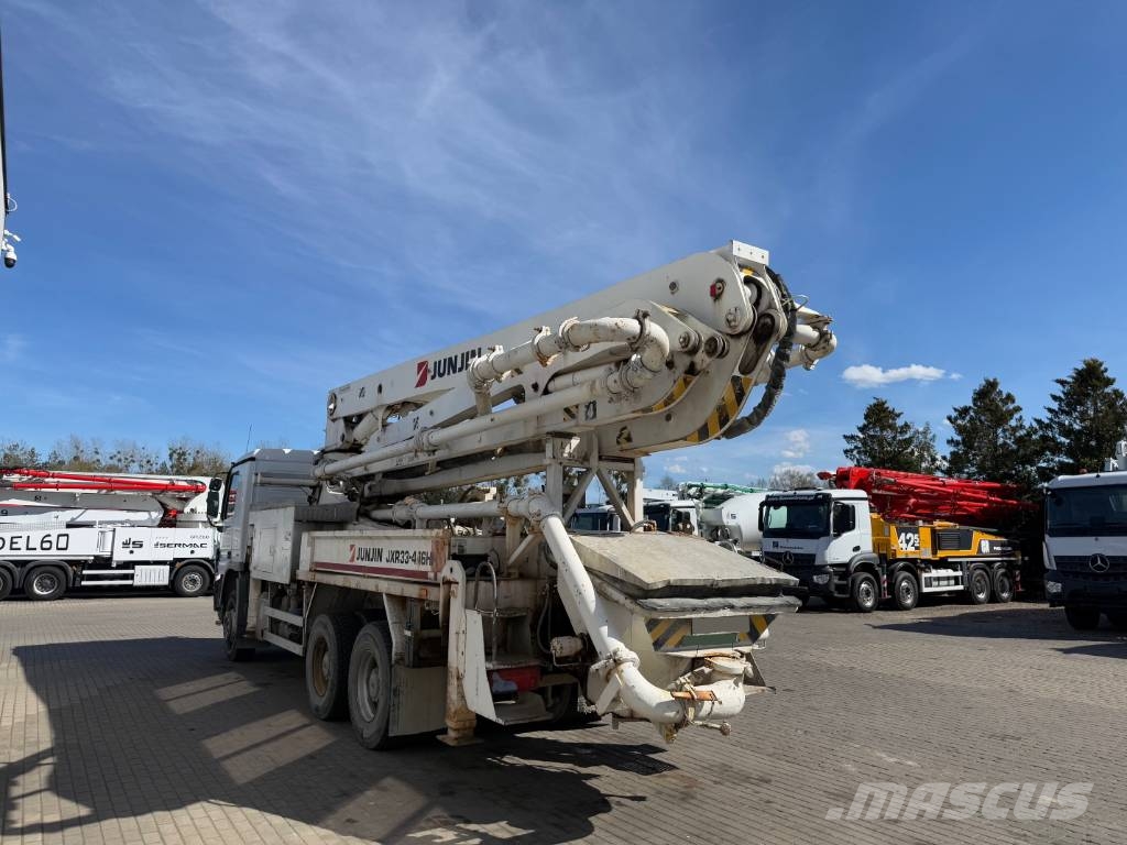 Mercedes-Benz Actros 3341 JunJin 33-4.16 HP Betonpomptrucks