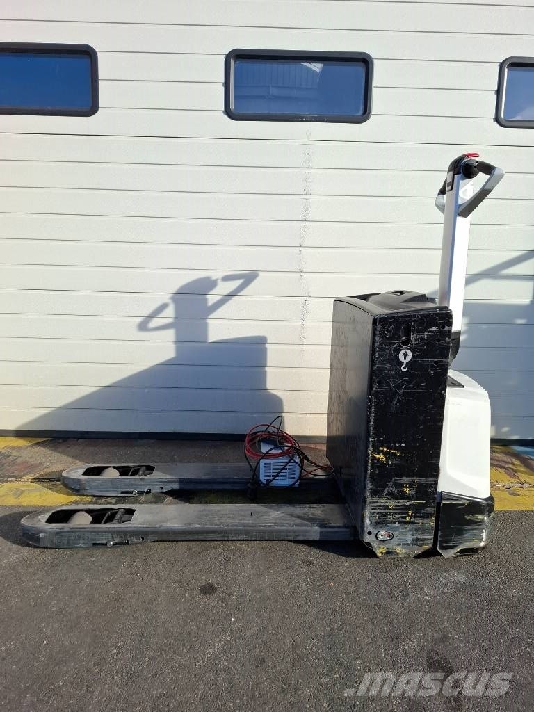 UniCarriers MDW 160 Ручные электрические тележки