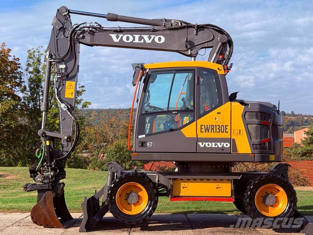Volvo EWR 130 E Kolová rýpadla