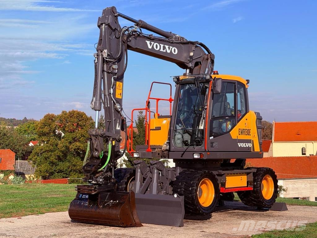 Volvo EWR 130 E Kolová rýpadla