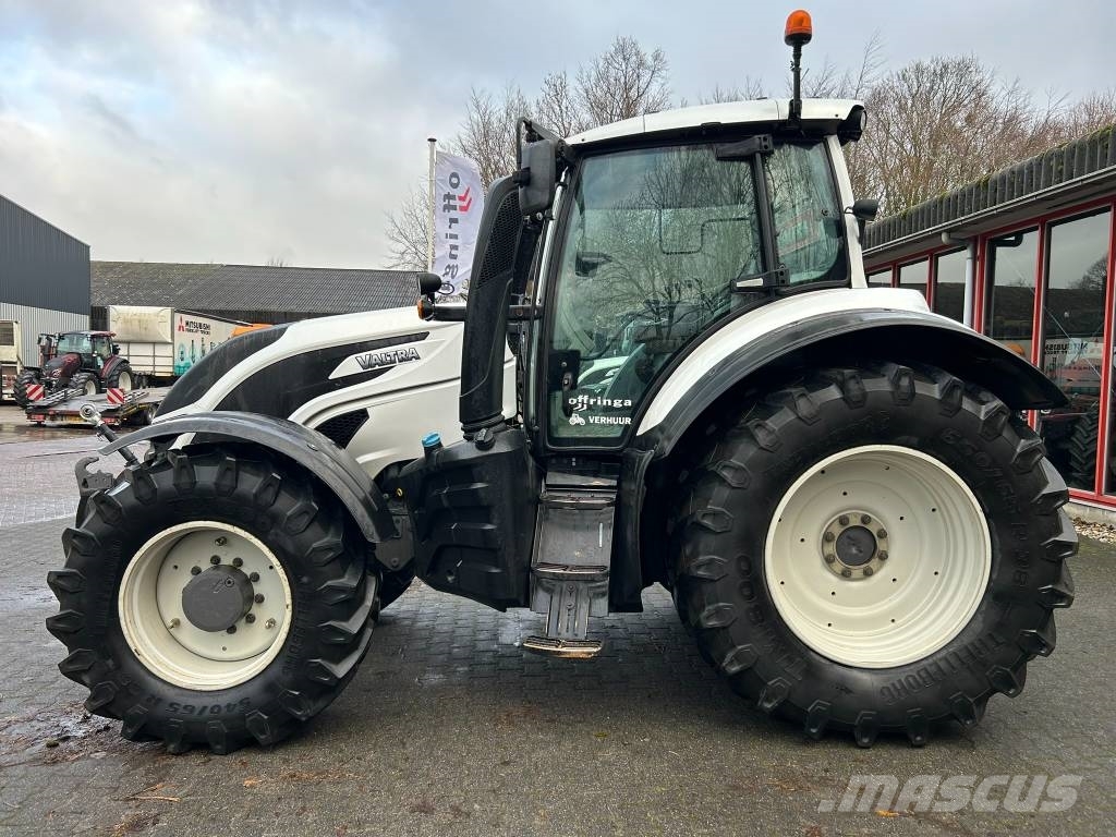 Valtra T154 Active Tractoren