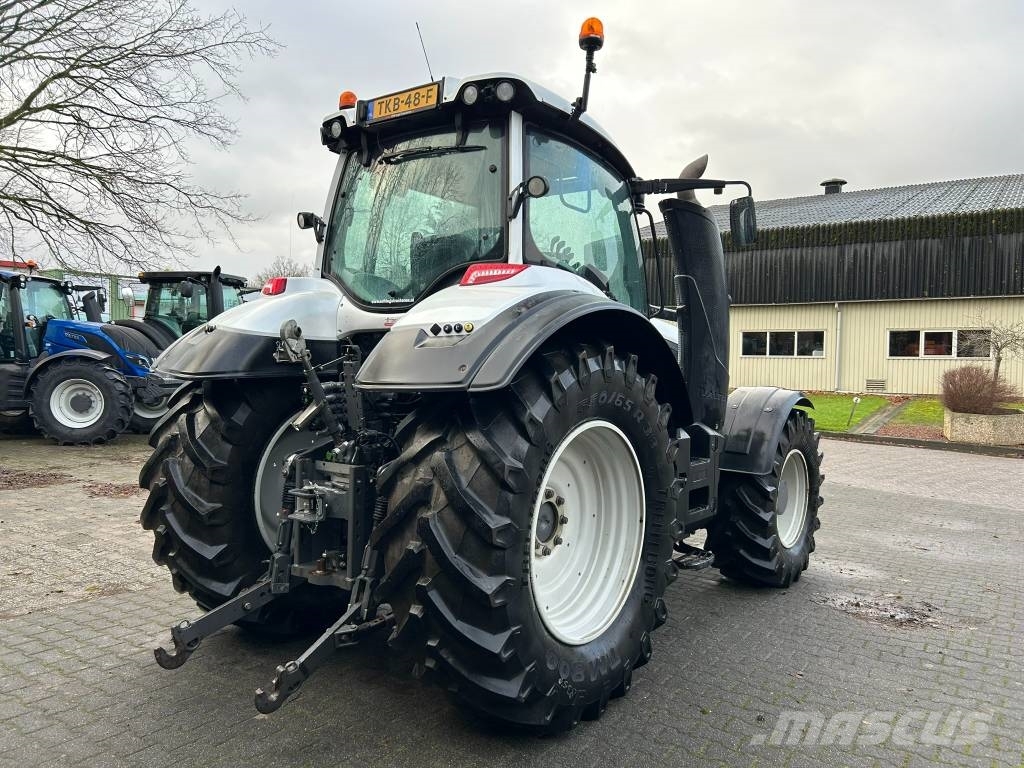 Valtra T154 Active Tractoren