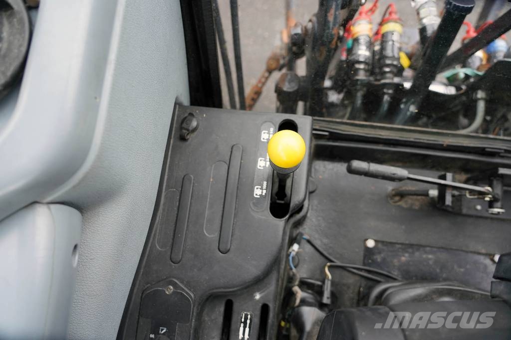 New Holland T5070 / CLU330 Traktorid