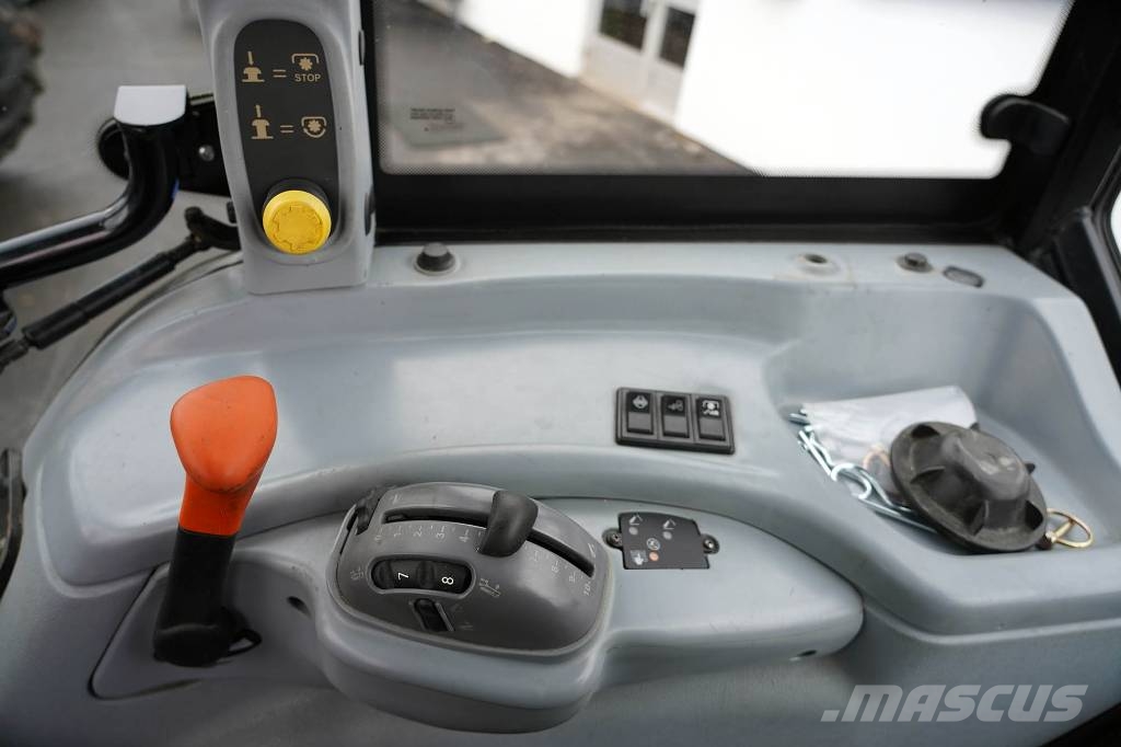 New Holland T5070 / CLU330 Traktorid