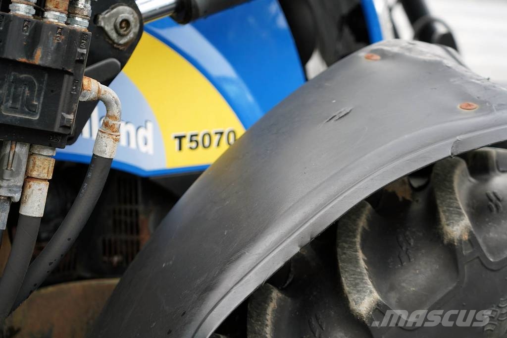 New Holland T5070 / CLU330 Traktorid