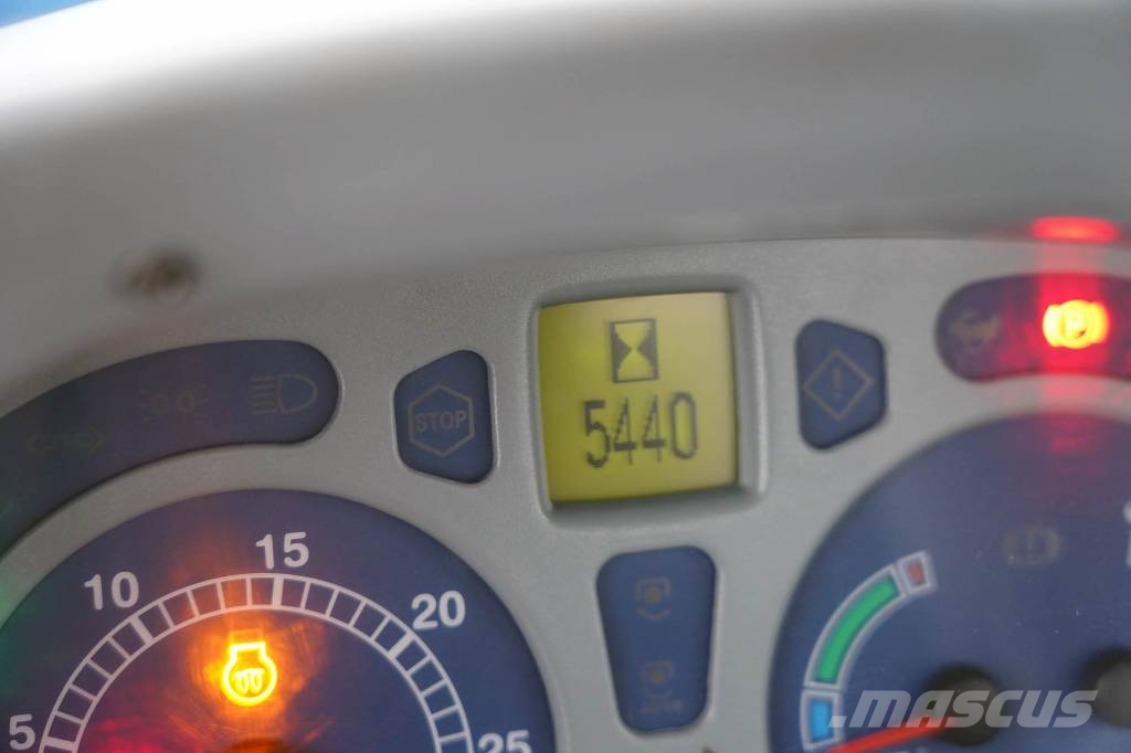 New Holland T5070 / CLU330 Traktorid