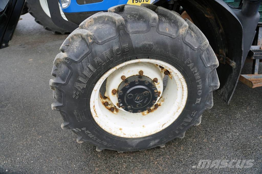 New Holland T5070 / CLU330 Traktorid