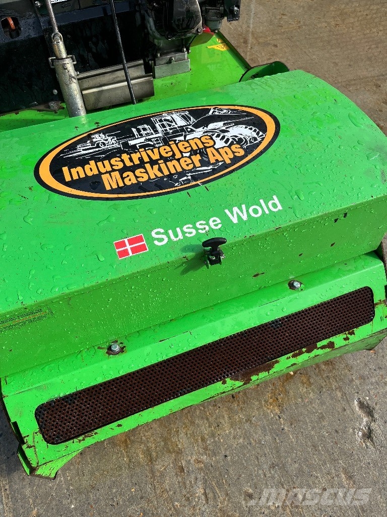 R2 Garden M83 Mechanické sejačky