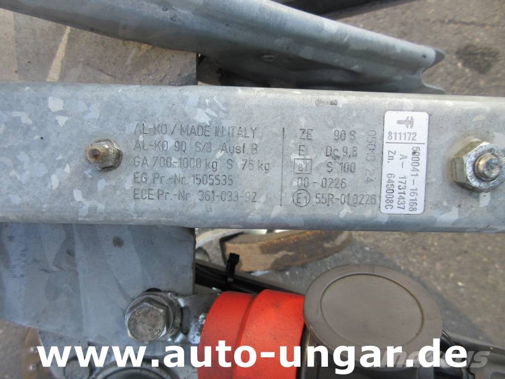 TEMARED Tema Anhänger 1.000kg Tieflader Plane gebremst 100 Причепи-платформи/бокове розвантаження