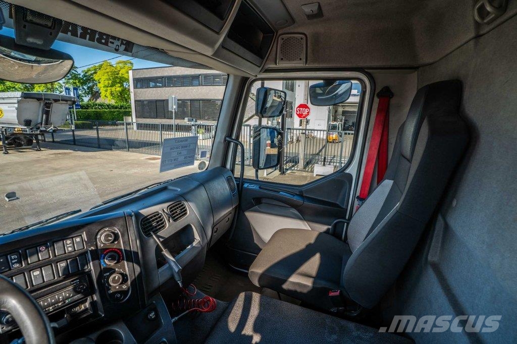 Renault D 16 WIDE 250 DXI +DHOLLANDIA Kofferaufbau